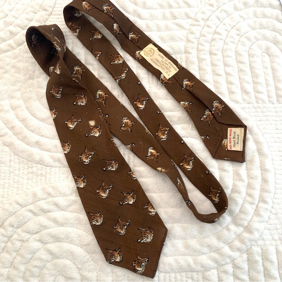Vintage Brown Wool Animal Print Made in England Tie - Picture 8 of 14
